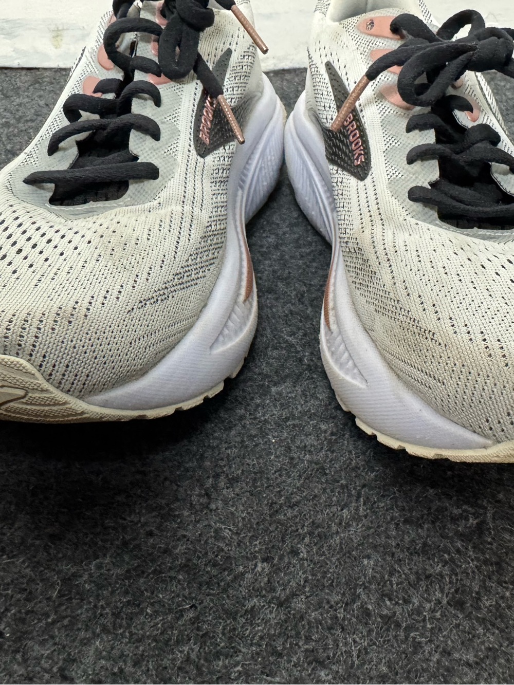 Brooks Ghost 17 Womens Running Shoes Size 9 White Rose Gold Sneakers - Picture 9 of 11